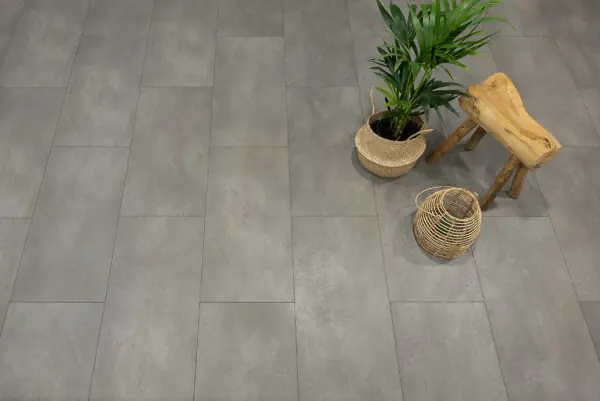 Floer Comfy Click Tegel PVC Hasseberg Antraciet vloer product sfeer