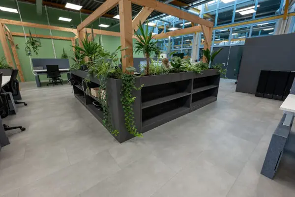 Floer Tegel Click PVC Vloer Vaalserberg Donkergrijs sfeer 5