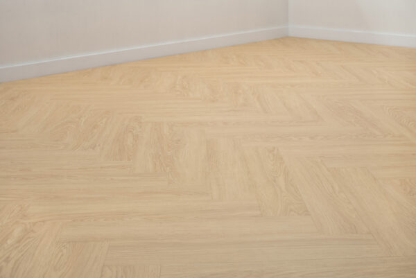 Floer Visgraat Click PVC Eems Natuur Eiken microvelling 2