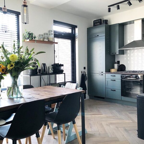 Floer Visgraat Click PVC Rijn Gerookt Wit interieur keuken
