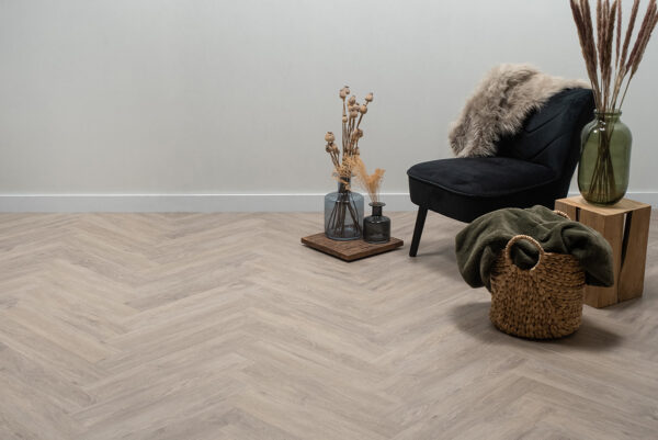 Floer Visgraat Click PVC Vecht Vergrijsd sfeer front