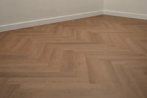 Floer Visgraat PVC Bruin Eiken product perspectief