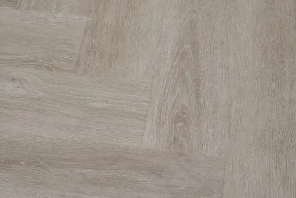 Floer Visgraat PVC Grijs Eiken product closeup