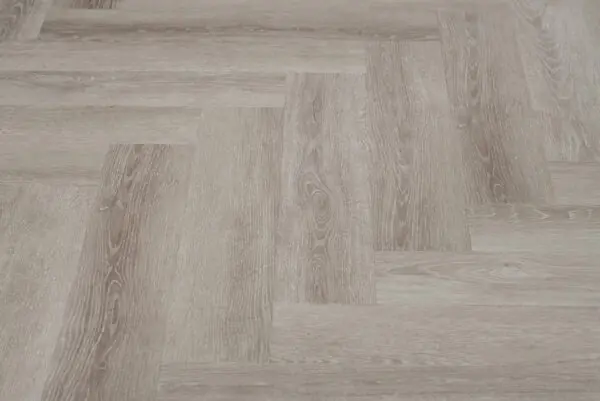Floer Visgraat PVC Grijs Eiken product detail