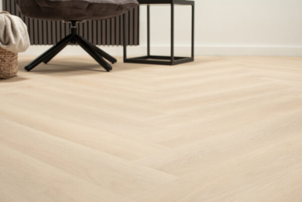 Floer Walvisgraat Click PVC Balein Beige sfeer front closeup