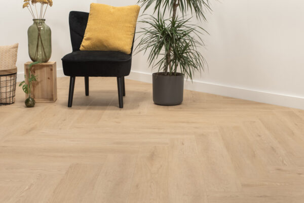 Floer Walvisgraat Click PVC Gaia Grijsbeige sfeer perspectief zonderakupanel